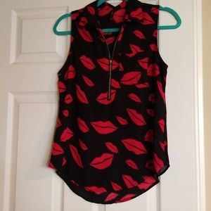 Sleveles shirt (3/15) with kiss print size M